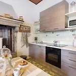 Casa Venanzio E Martino - * Плезио