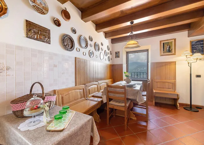 Casa Venanzio E Martino - * Plesio