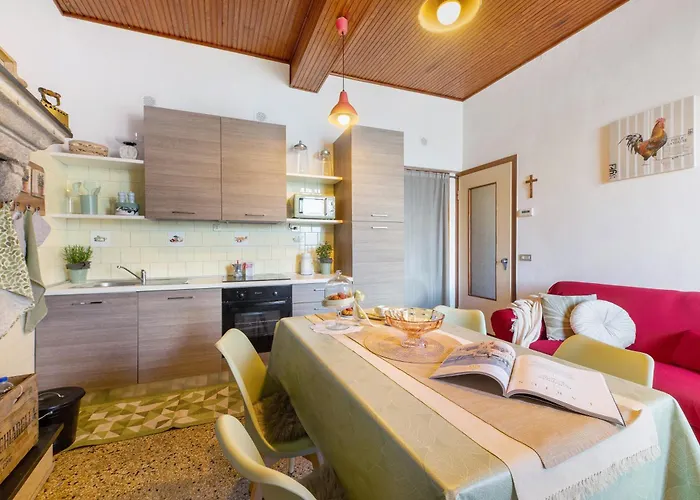 Casa Venanzio E Martino - * Plesio