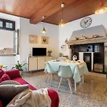 Casa Venanzio E Martino -
