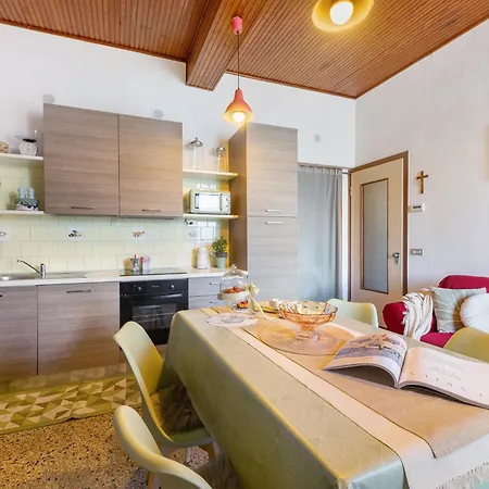 Casa Venanzio E Martino - * Plesio