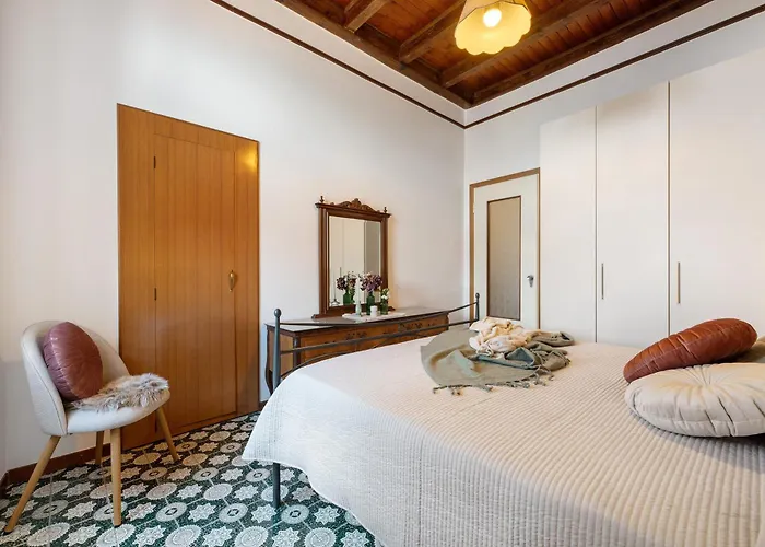 Дом отдыха Casa Venanzio E Martino - Плезио