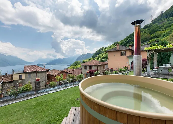 Casa Venanzio E Martino - * Плезио